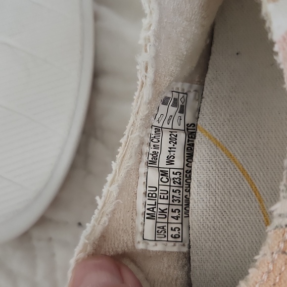 Vionic beach multi color peach,tan, cream, NWT SIZE 6.5 - Picture 5 of 6